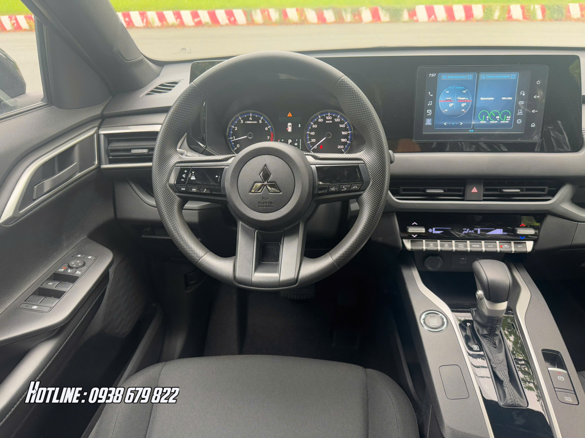 vô lăng thể thao mới trên xpander premium 2026